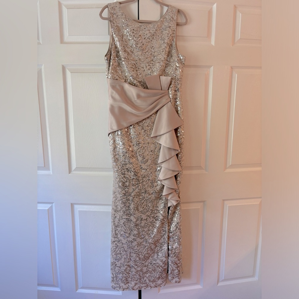 Mother of bride/groom. Champagne/silver lace & sequins. Dillards. Size 14. EUC.